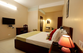 Hotel Isha Residency