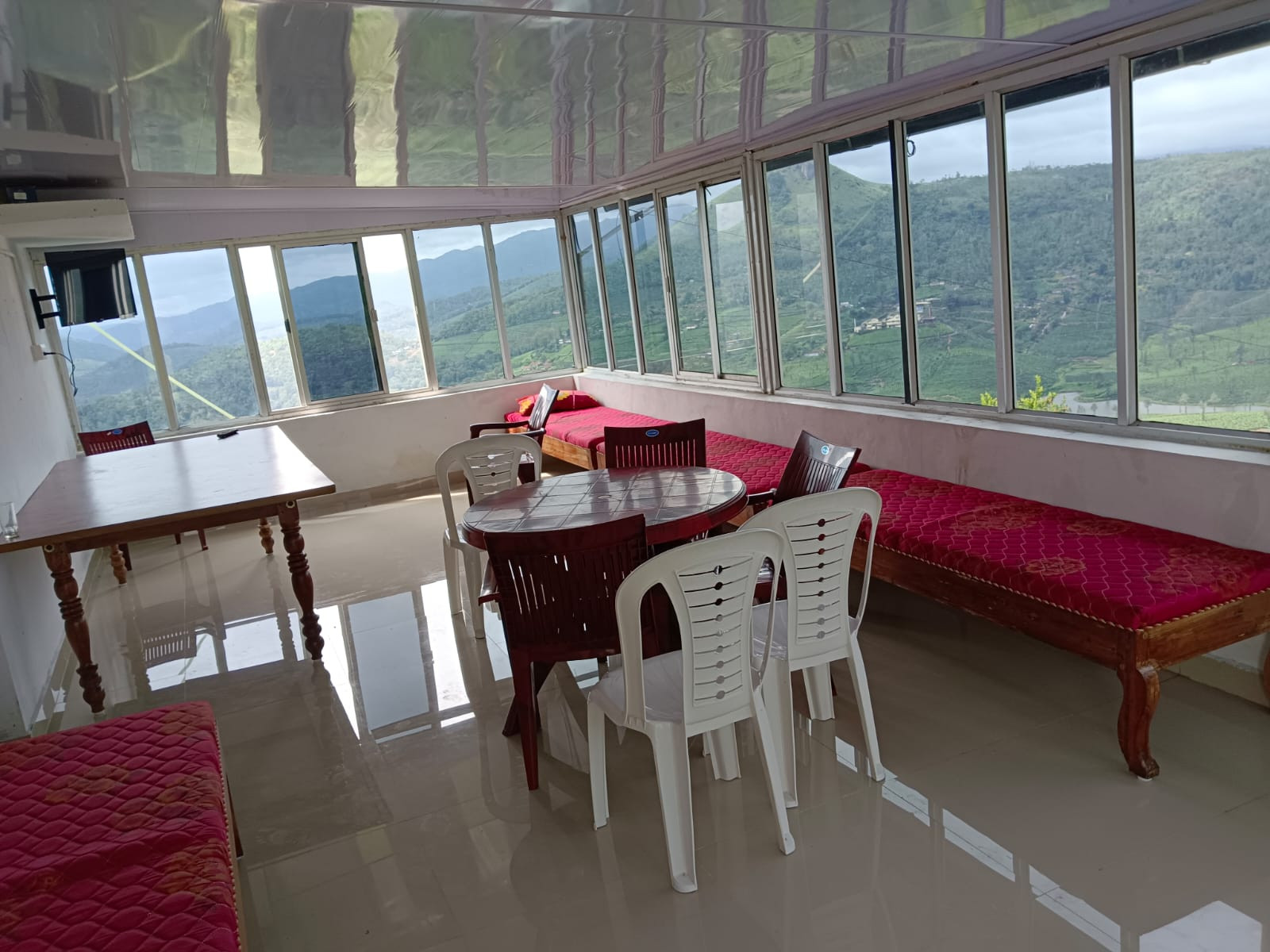 SUN N LAKE VIEW RESORT