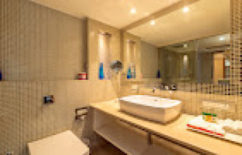 Howard Plaza The Fern, Agra