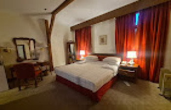 Clarkes Hotel