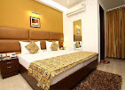 Hotel S & B East Inn