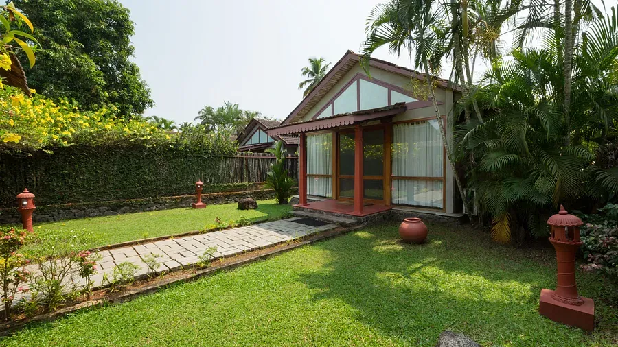 Abad Whispering Palms  resort in Kumarakom