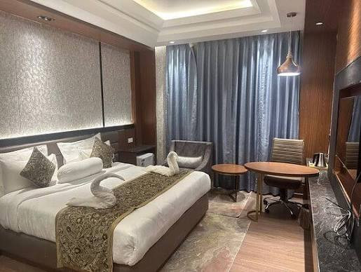 PLATINUM GRAND MAMTA