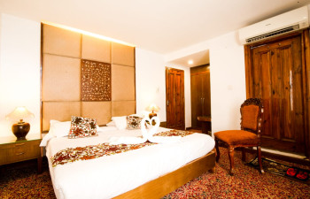 Hotel Paradise ishber