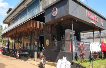 NAWABI RESTUARANT ALANALLUR
